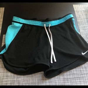 3 for $10💕 Nike athletic shorts